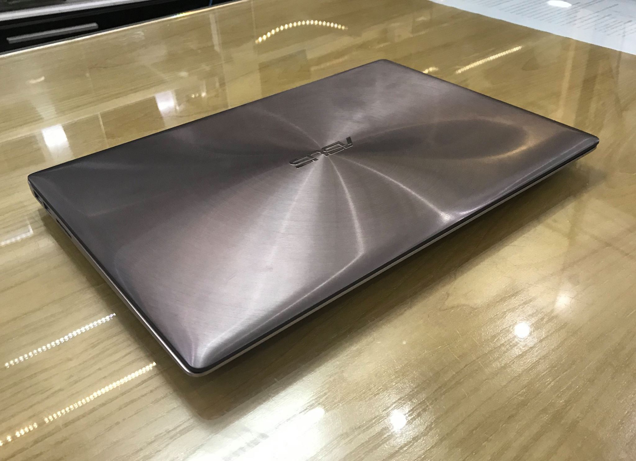 Laptop Ultralbook ASUS UX303LB -1.jpg